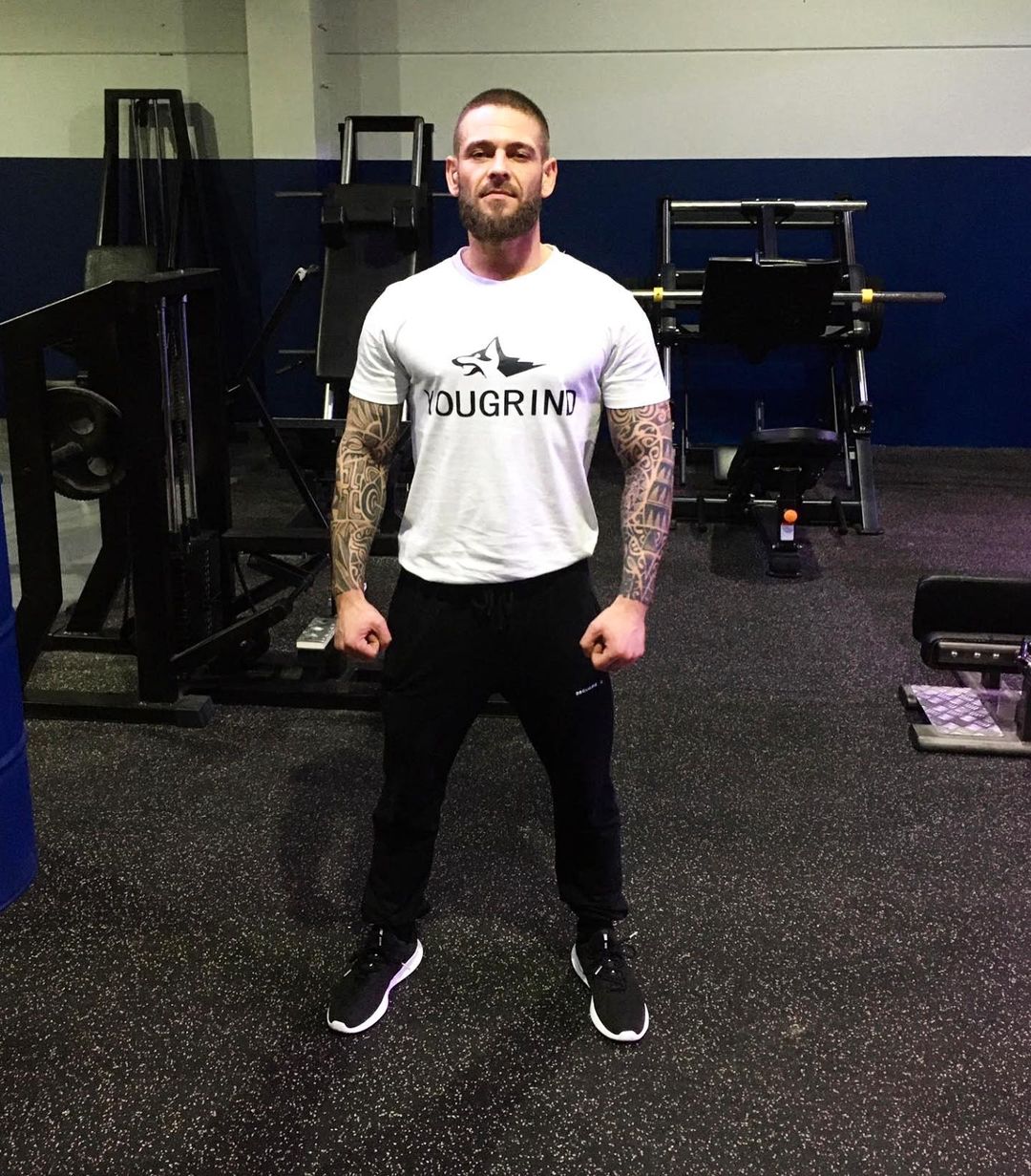 PREMIUM PERFORMANCE T-SHIRT